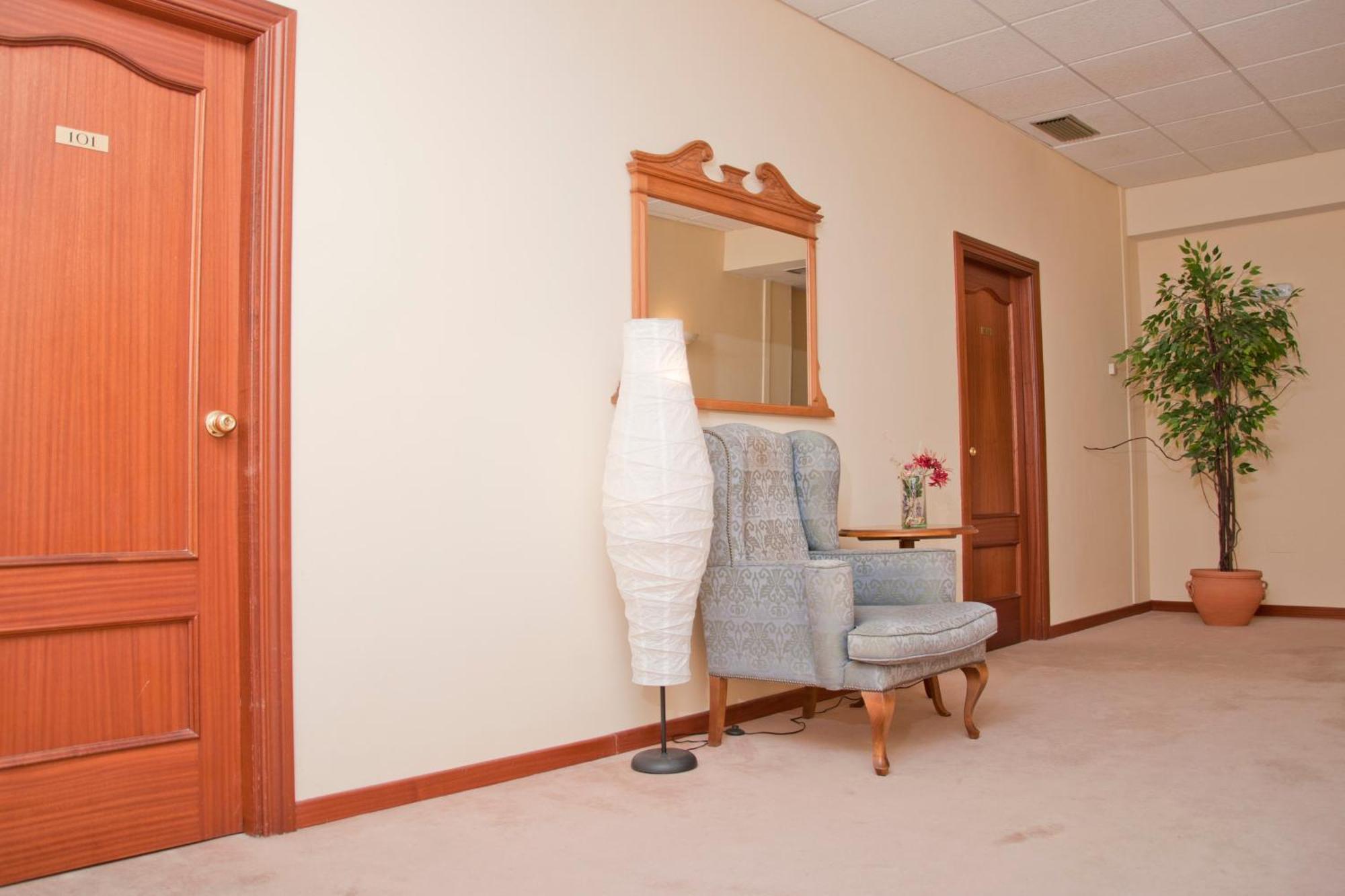 Mlc Benavente Hotel Екстериор снимка
