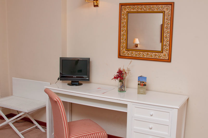 Mlc Benavente Hotel Екстериор снимка