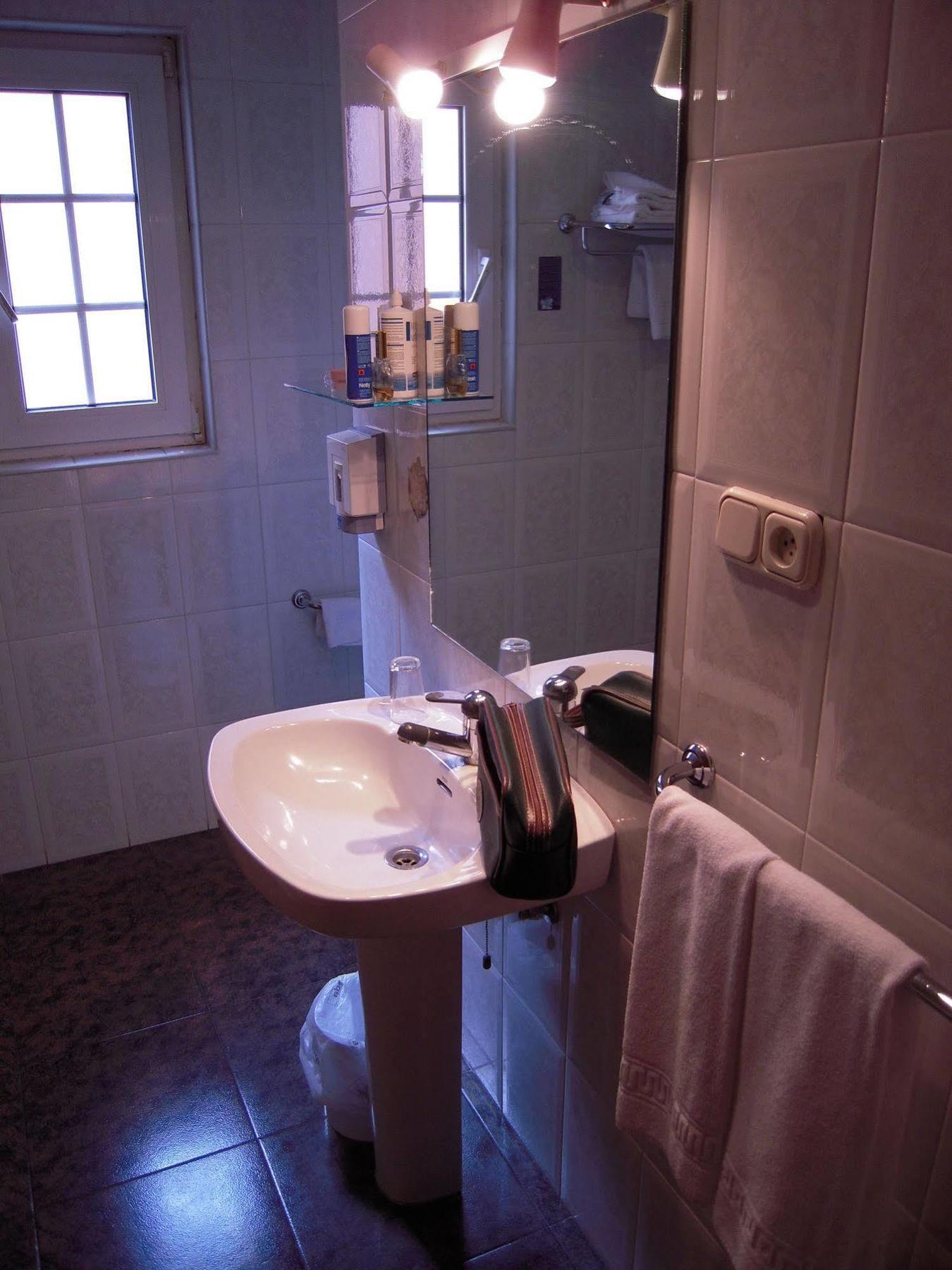Mlc Benavente Hotel Екстериор снимка